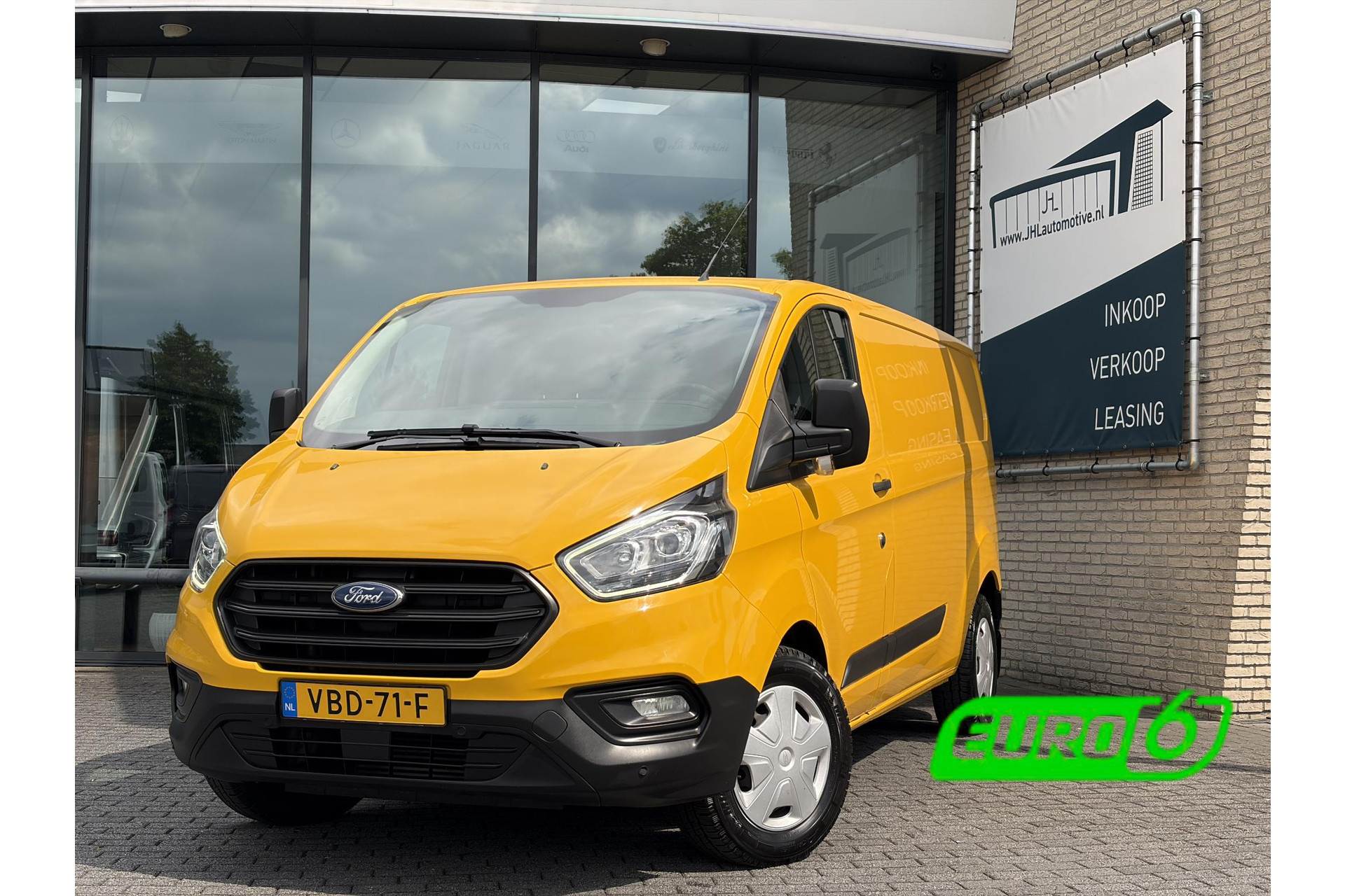 Ford Transit Custom 320 2.0 TDCI L2H1*A/C*CRUISE*HAAK*PDC*2800KG TRGW*